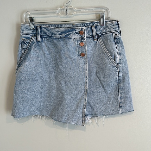 Gap Skort 10TaLL EUC - Picture 5 of 9